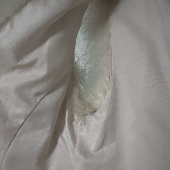 SOLD Soft pink %100 feather vest - Picture 13 of 16